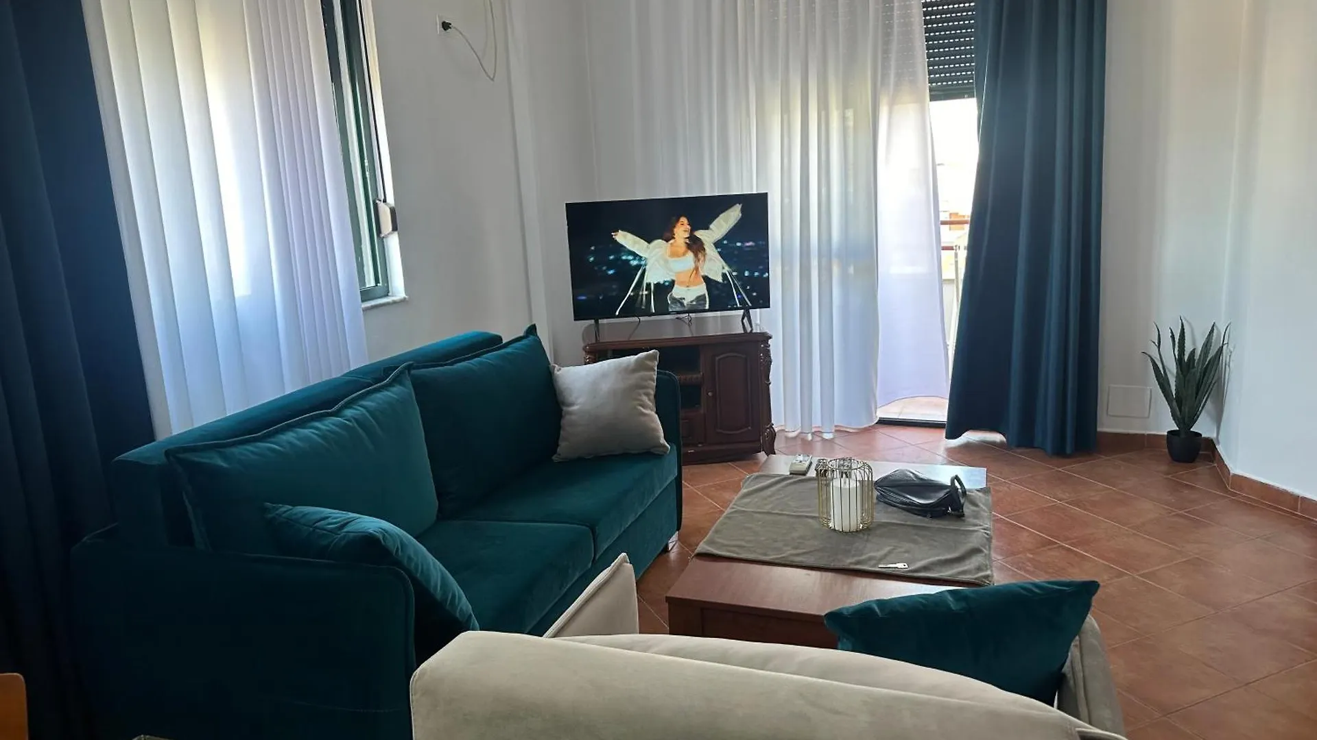 Elois Center Apartament location